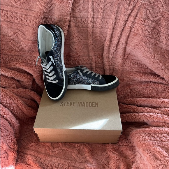 Steve Madden Embark Glitter Sneaker Size 11 - Picture 2 of 10